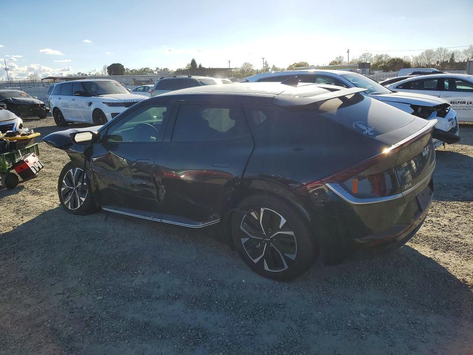 2022 KIA EV6 Wind