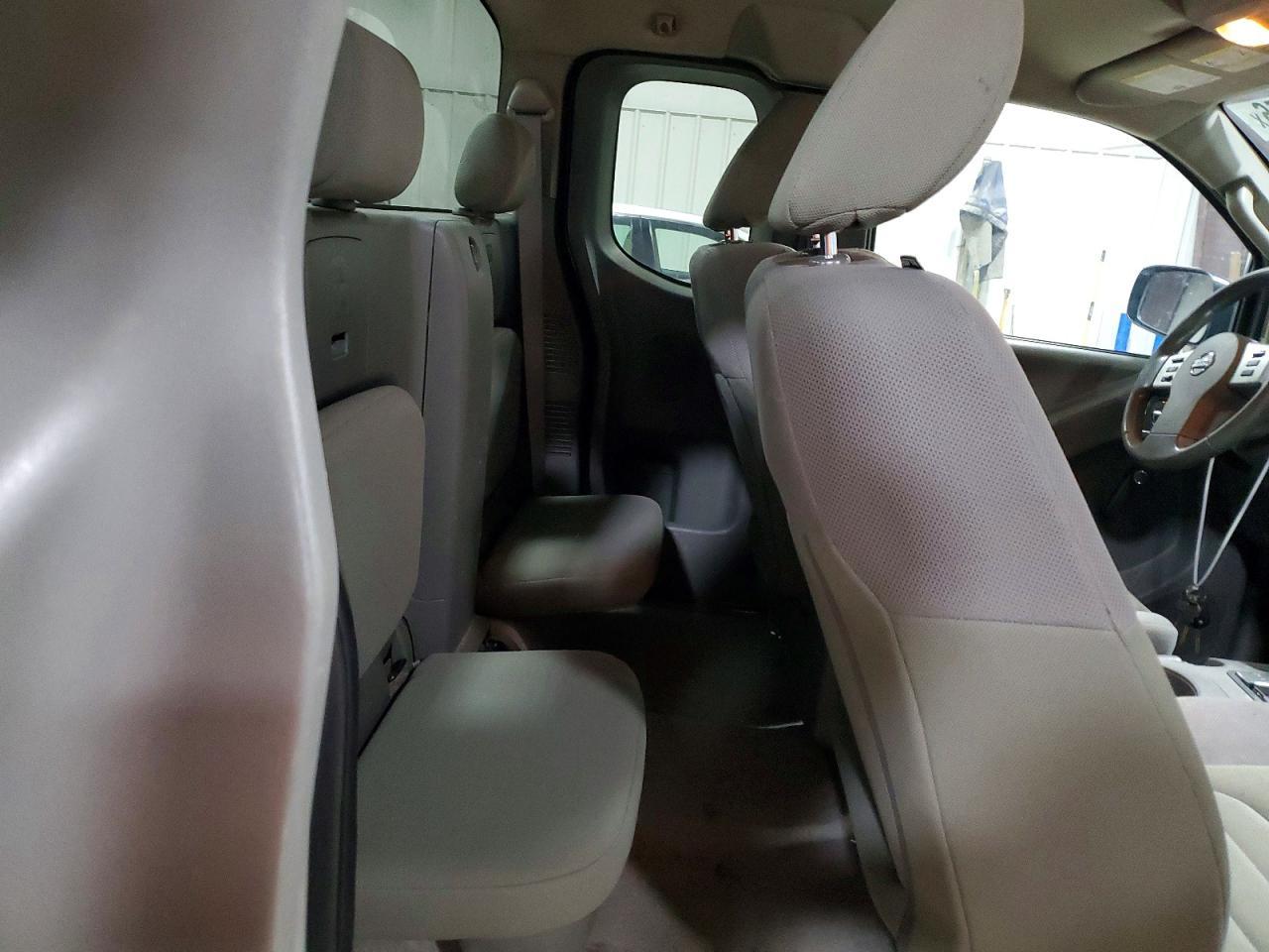 2015 Nissan Frontier S