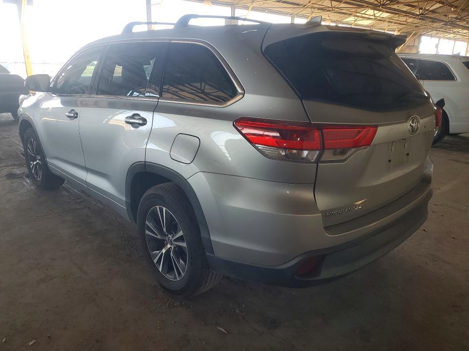 2018 Toyota Highlander le Plus