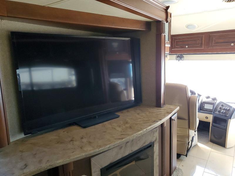 2014 Freightliner Chassis XC