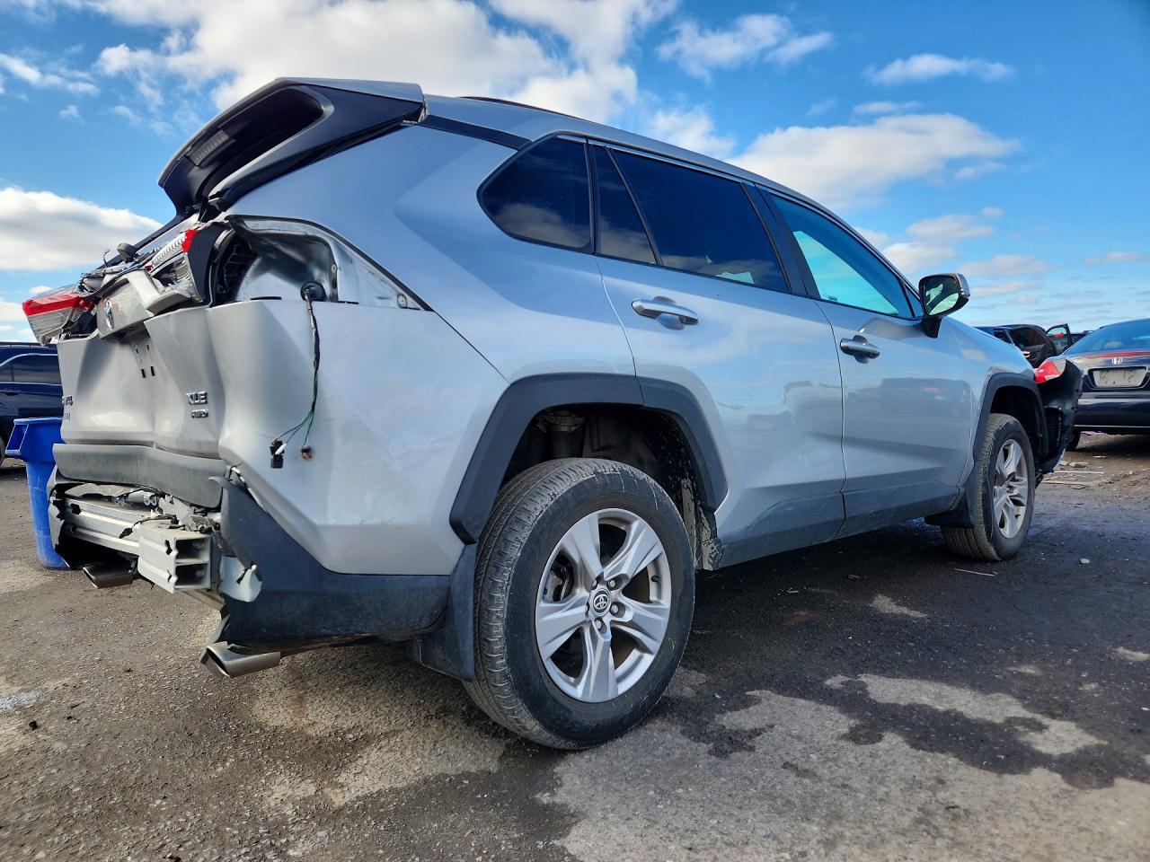 2022 Toyota Rav4 xle