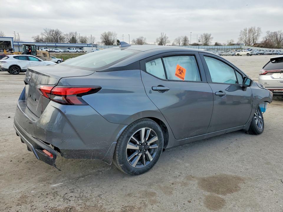 2025 Nissan Versa sv