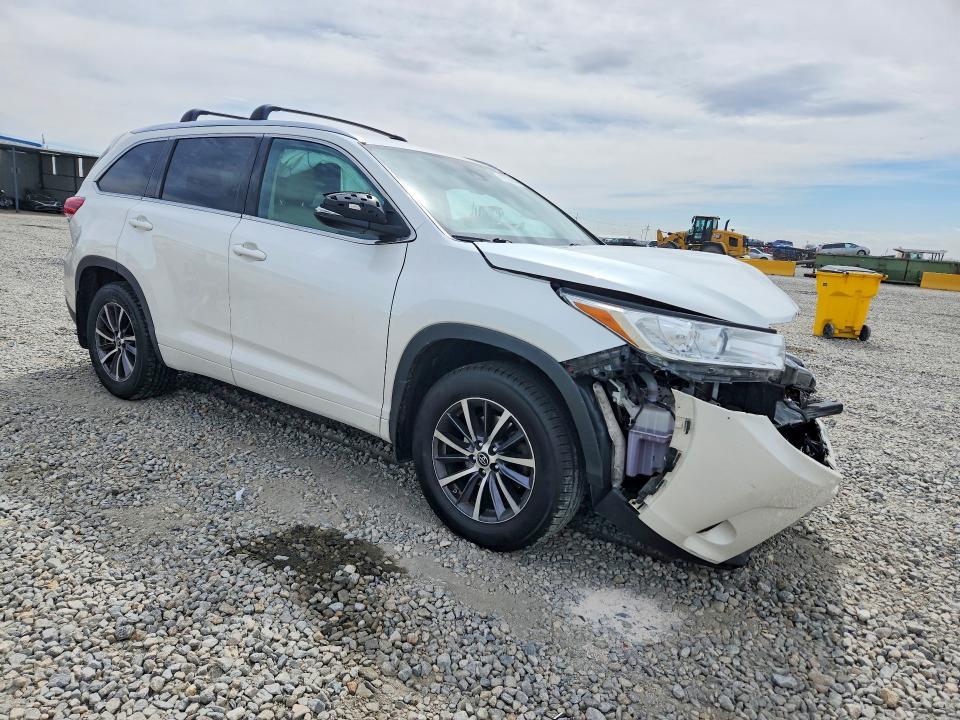 2017 Toyota Highlander xle