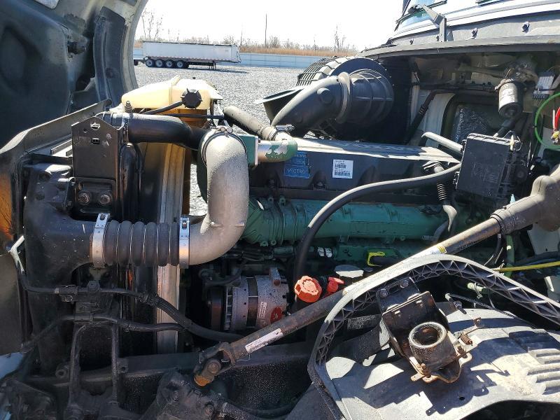 2014 Volv-Volvo VNL-Semi Truck