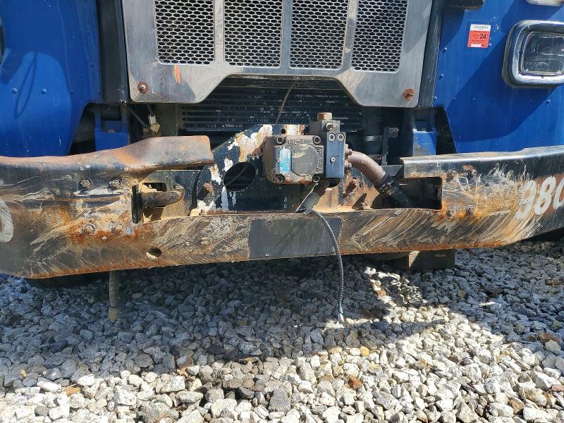 2017 Peterbilt 520 Refuse Truck