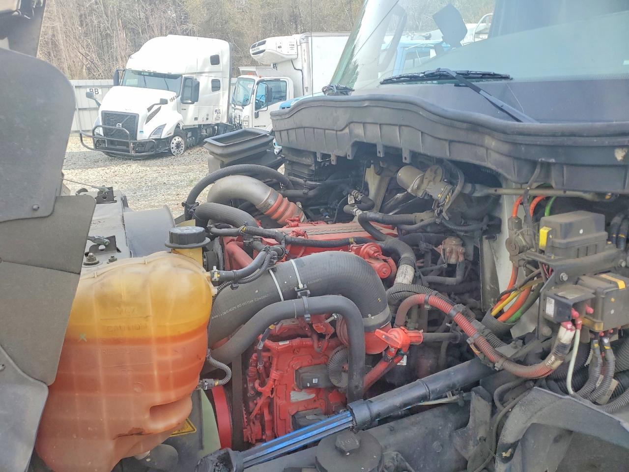 2021 International MV607 Refrigerated BOX Truck
