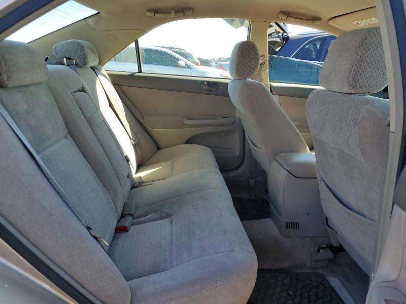 2002 Toyota Camry le