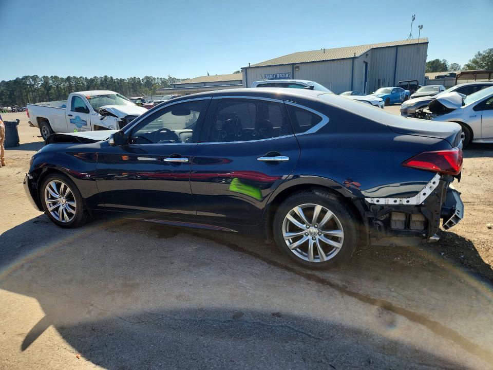 2017 Infiniti Q70 3.7