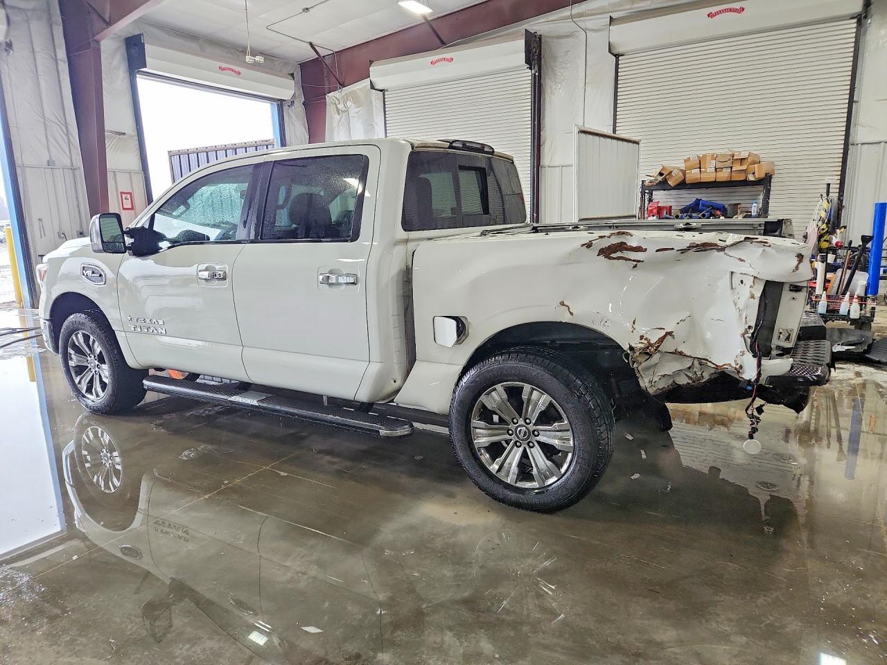 2017 Nissan Titan SV