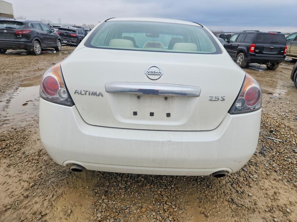 2010 Niss Altima 2.5