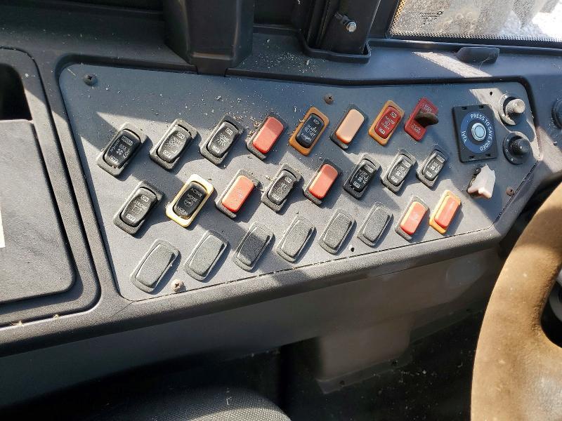 2010 Freightliner 2010 Thomas SAF-T-LINER C2-School Bus