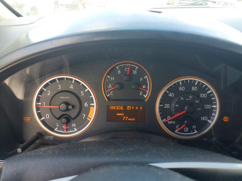 2011 Nissan Titan SV