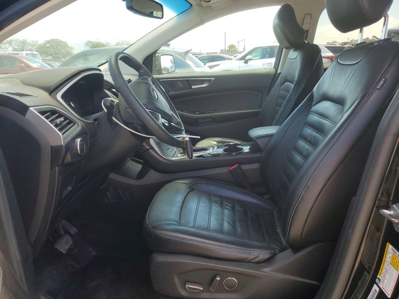 2017 Ford Edge sel