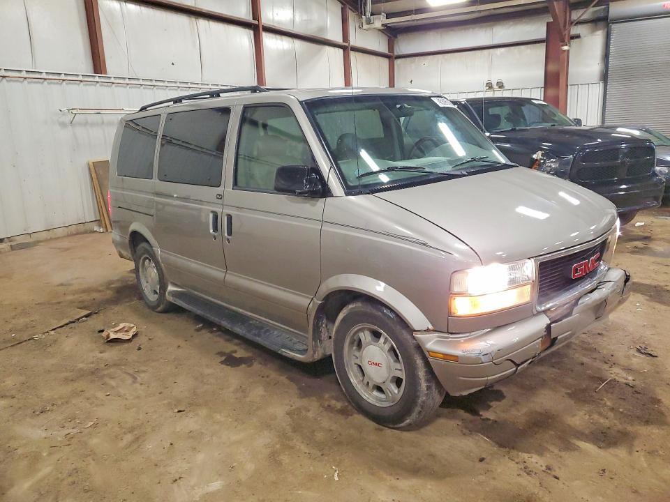 2003 GMC Safari XT