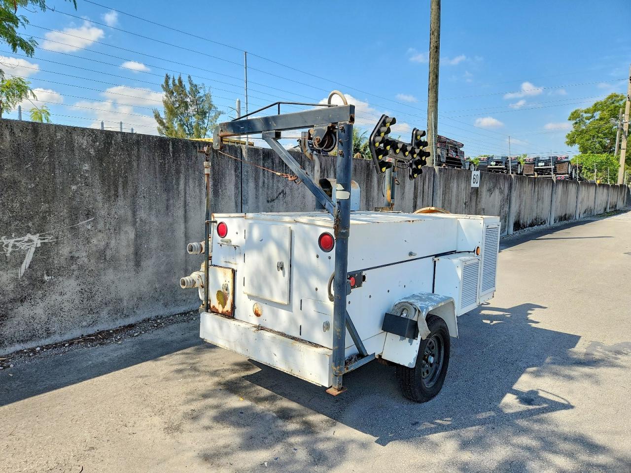 2001 Fenex 2001 Team Fenex F123KP Manhole Support Trailer