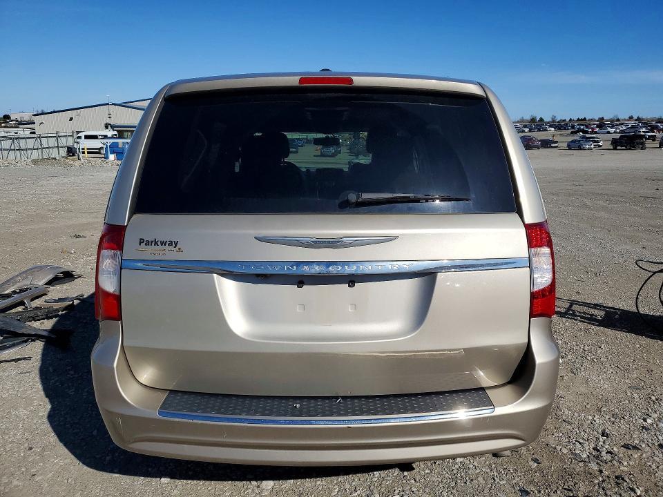 2016 Chrysler Town & Country Touring