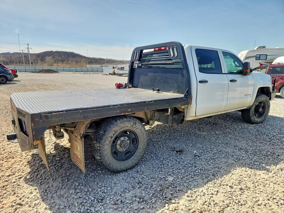 2015 Chevrolet Silverado K2500 Flatbed Truck