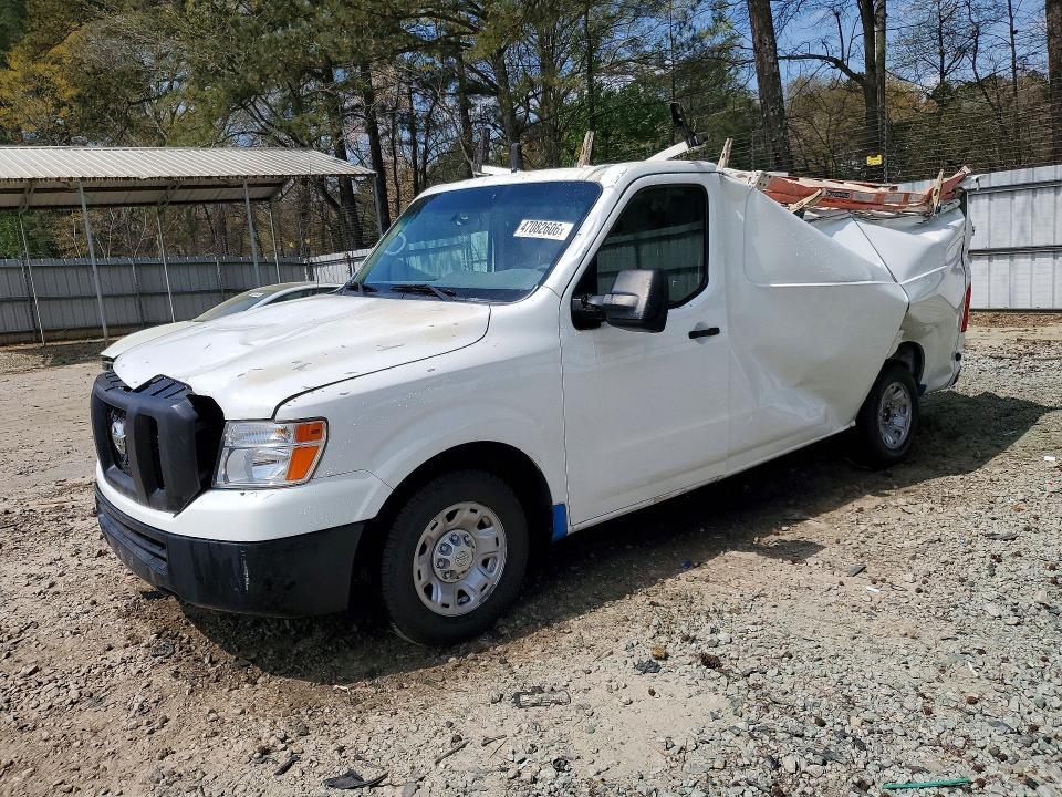 2017 Nissan NV 2500 HD SV