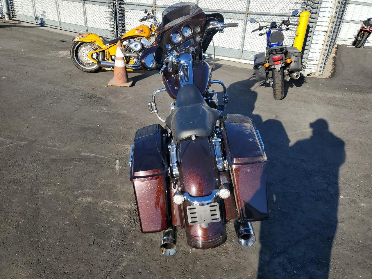 2011 Harley-Davidson Flhx