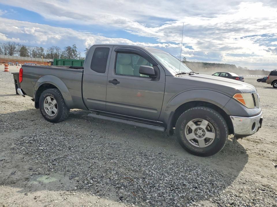 2005 Nissan Frontier SE