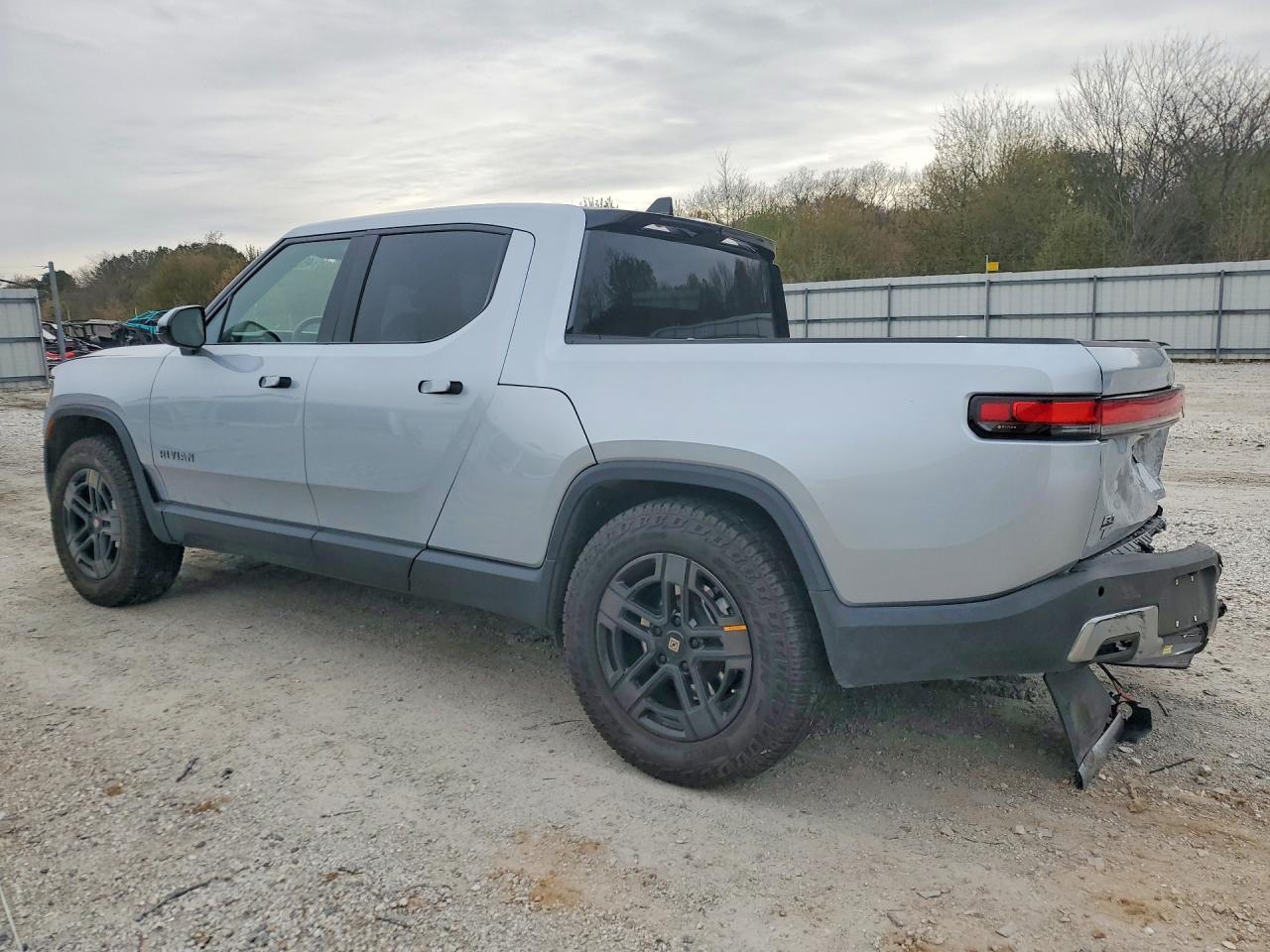 2025 Rivian R1T Adventure