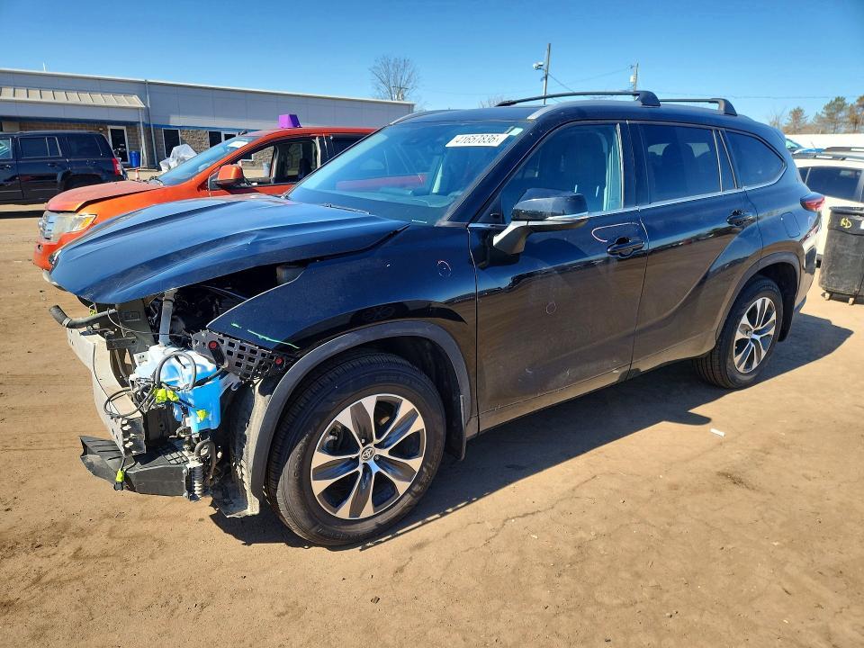 2022 Toyota Highlander xle