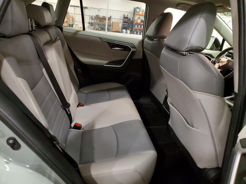 2020 Toyota Rav4 xle Premium