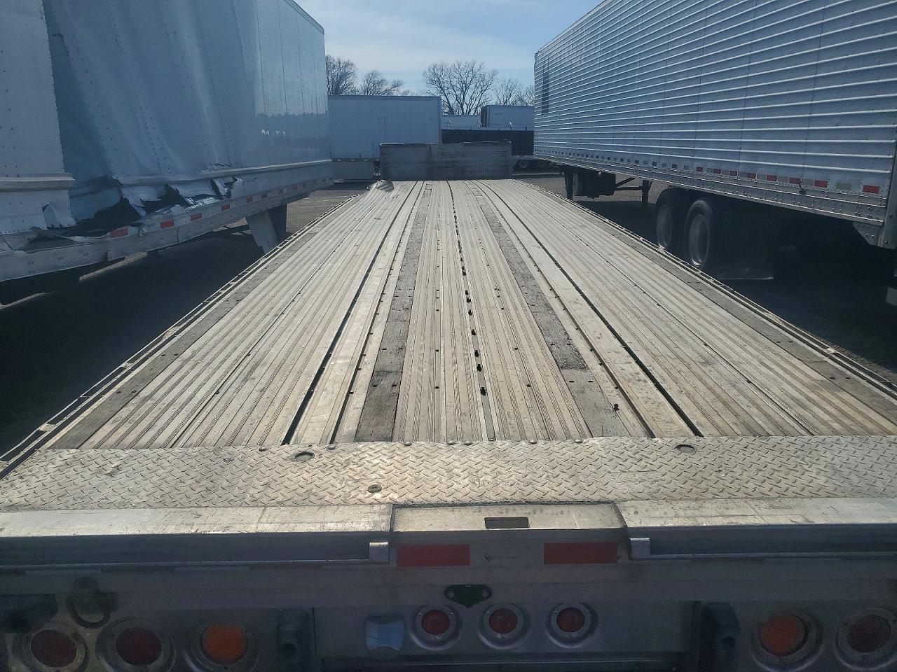 2017 Reitnouer Drop Deck Trailer