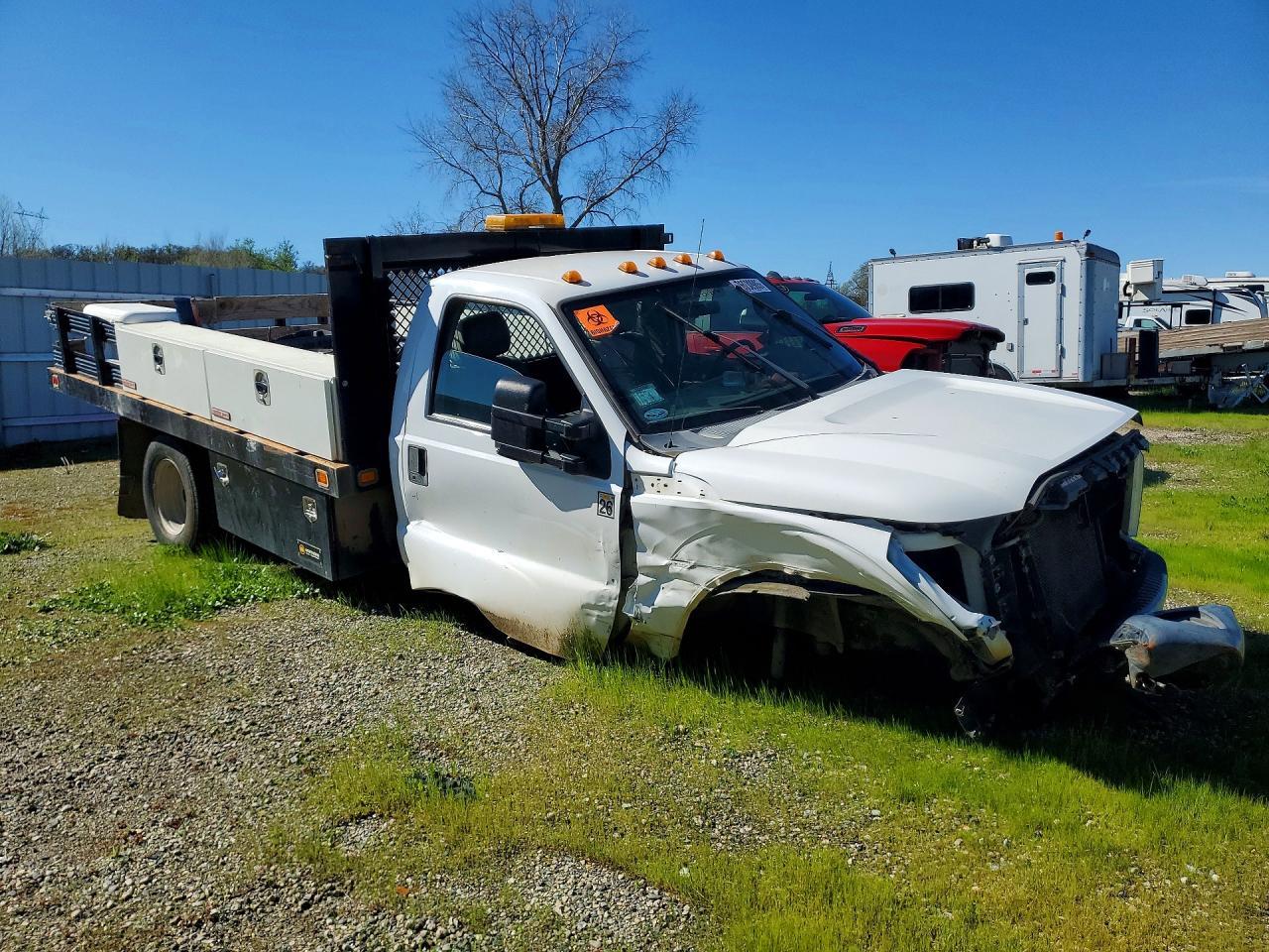 2016 Ford F350 Super Duty Flatbed Truck