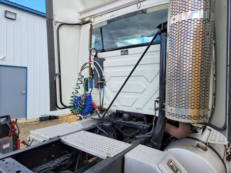 2014 International PROSTAR+122 6X4 Semi Truck