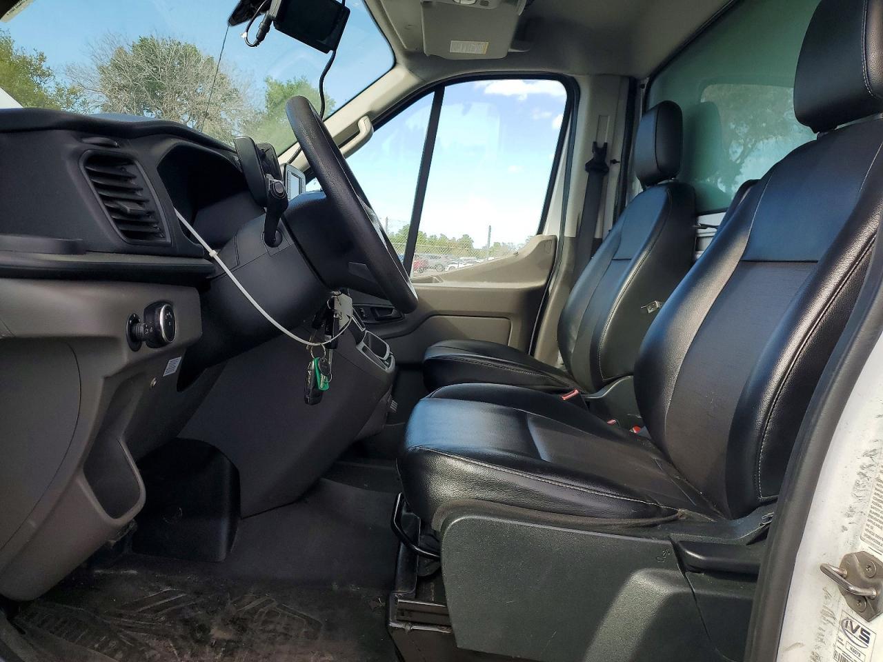 2020 Ford Transit Delivery Truck