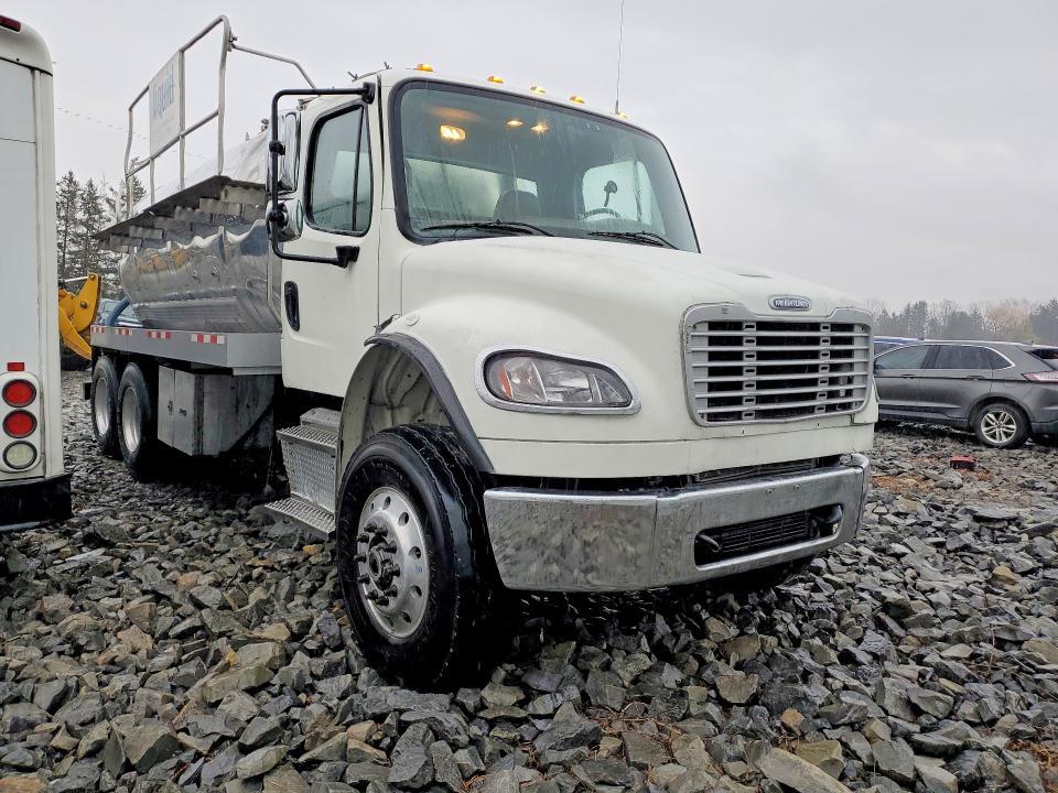 2023 Freigliner 2023 Freightliner Business Class M2 Water Truck