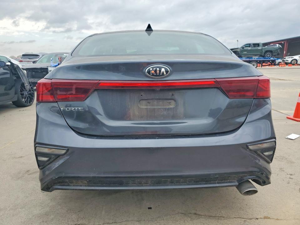 2021 KIA Forte lxs