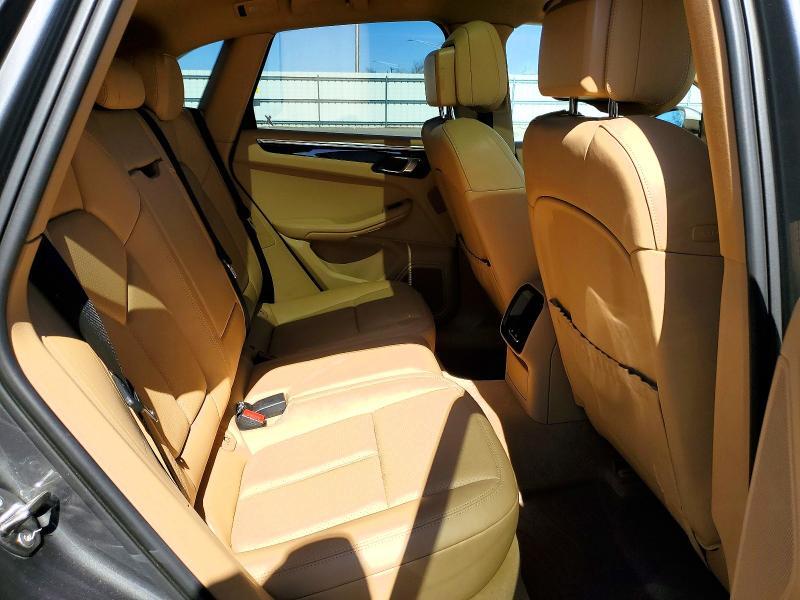 2015 Porsche Macan s