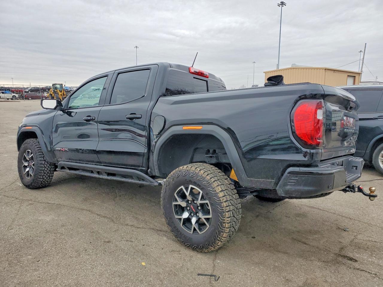 2025 GMC Canyon AT4