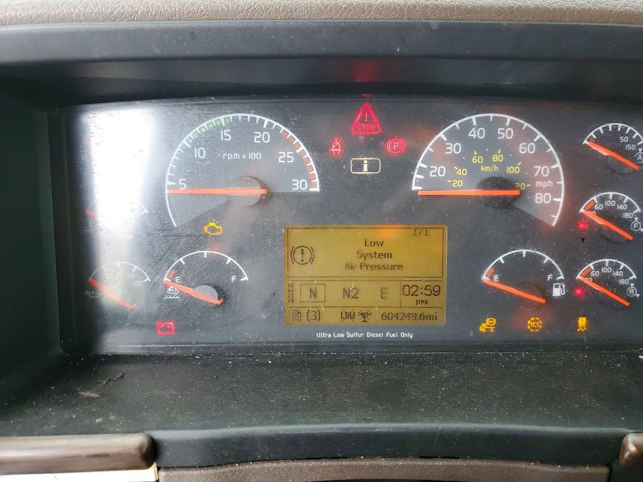 2018 Volvo VN VNL-Semi Truck