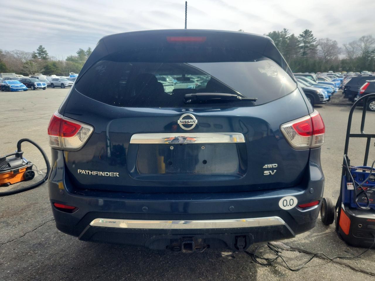 2014 Nissan Pathfinder sv