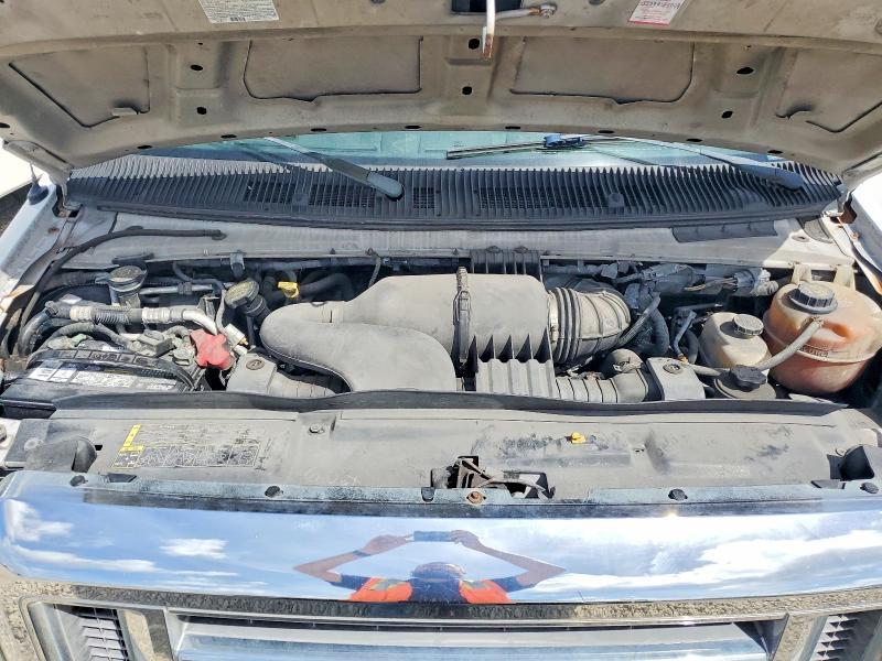 2011 Ford E350 BOX Truck