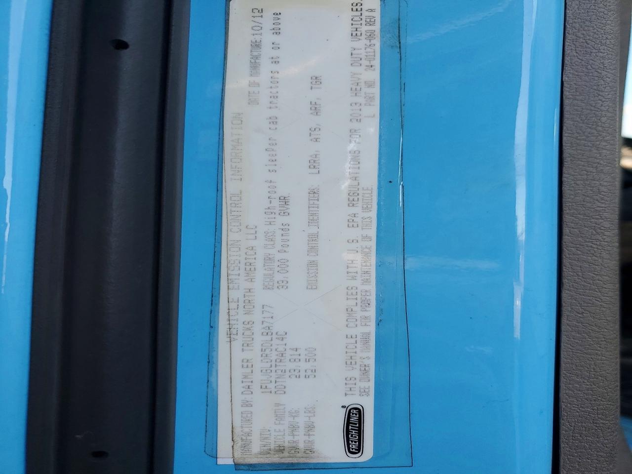 2013 Freightliner Cascadia Semi Truck