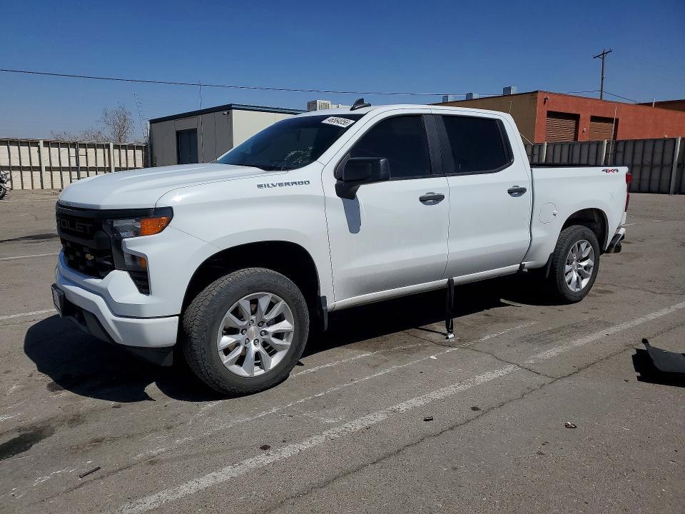 2022 Chevrolet Silverado K1500 Custom
