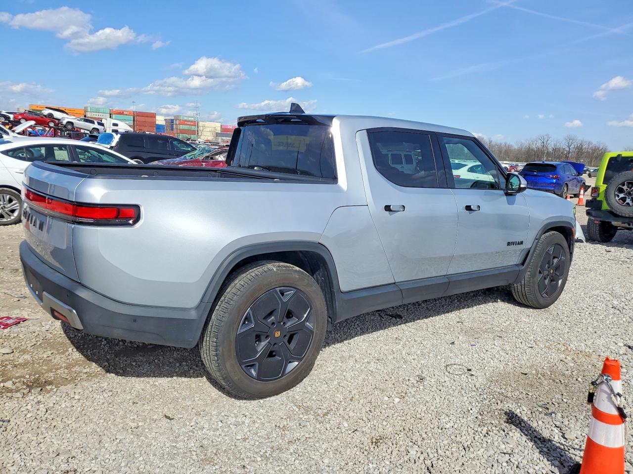 2024 Rivian R1T Adventure