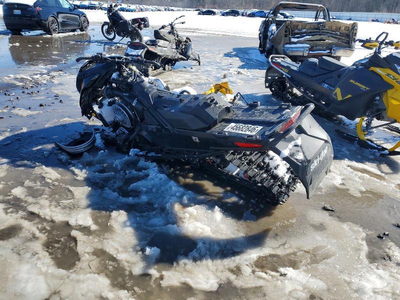 2025 Skidoo MXZ X 129 850 E