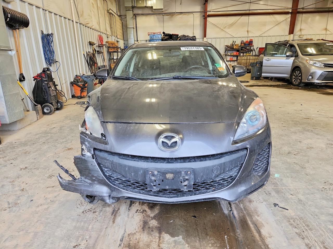 2013 Mazda 3 I