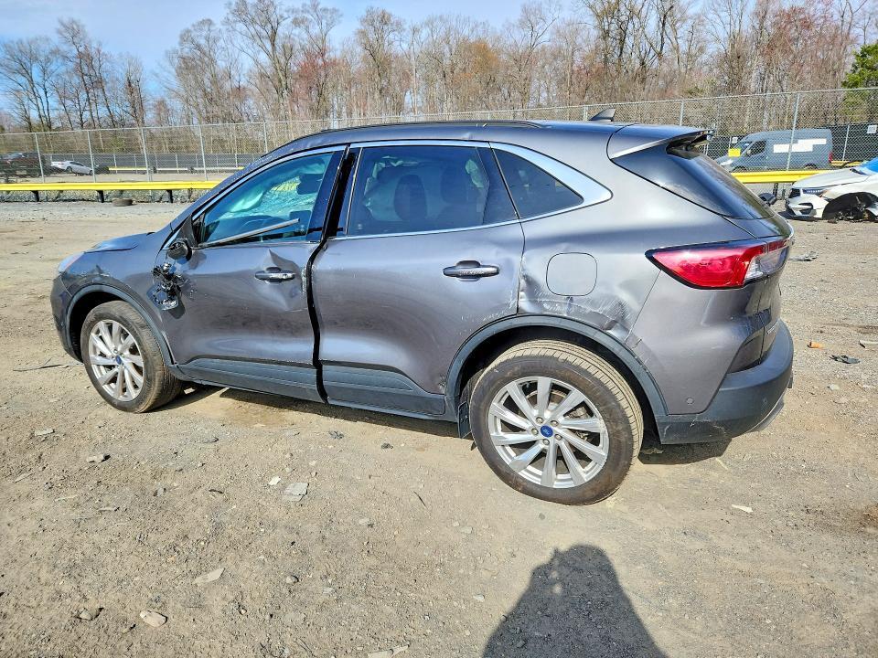 2022 Ford Escape Titanium