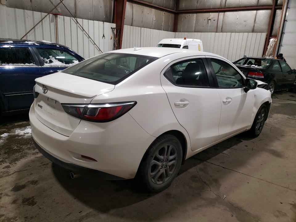 2020 Toyota Yaris le