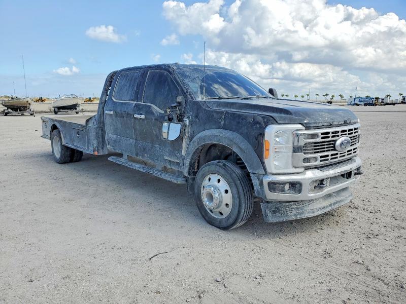2023 Ford F550 Super Duty Flatbed Truck