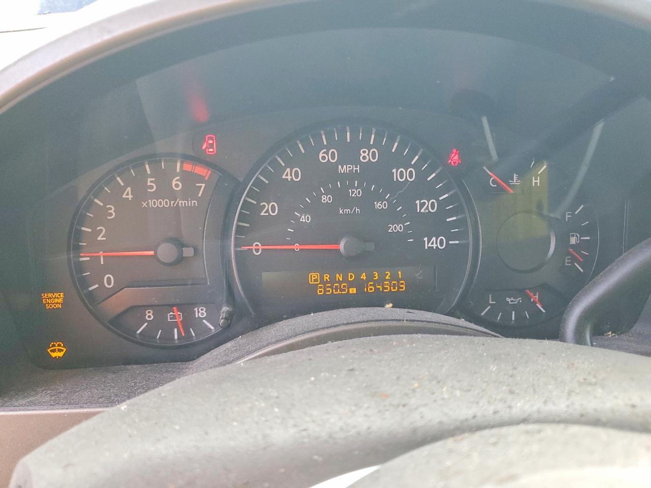 2004 Nissan Titan XE