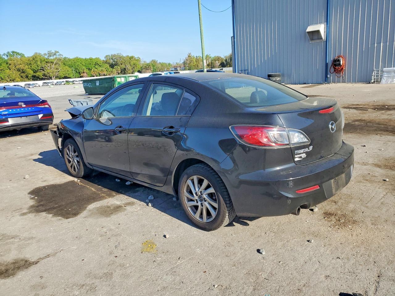 2013 Mazda 3 I