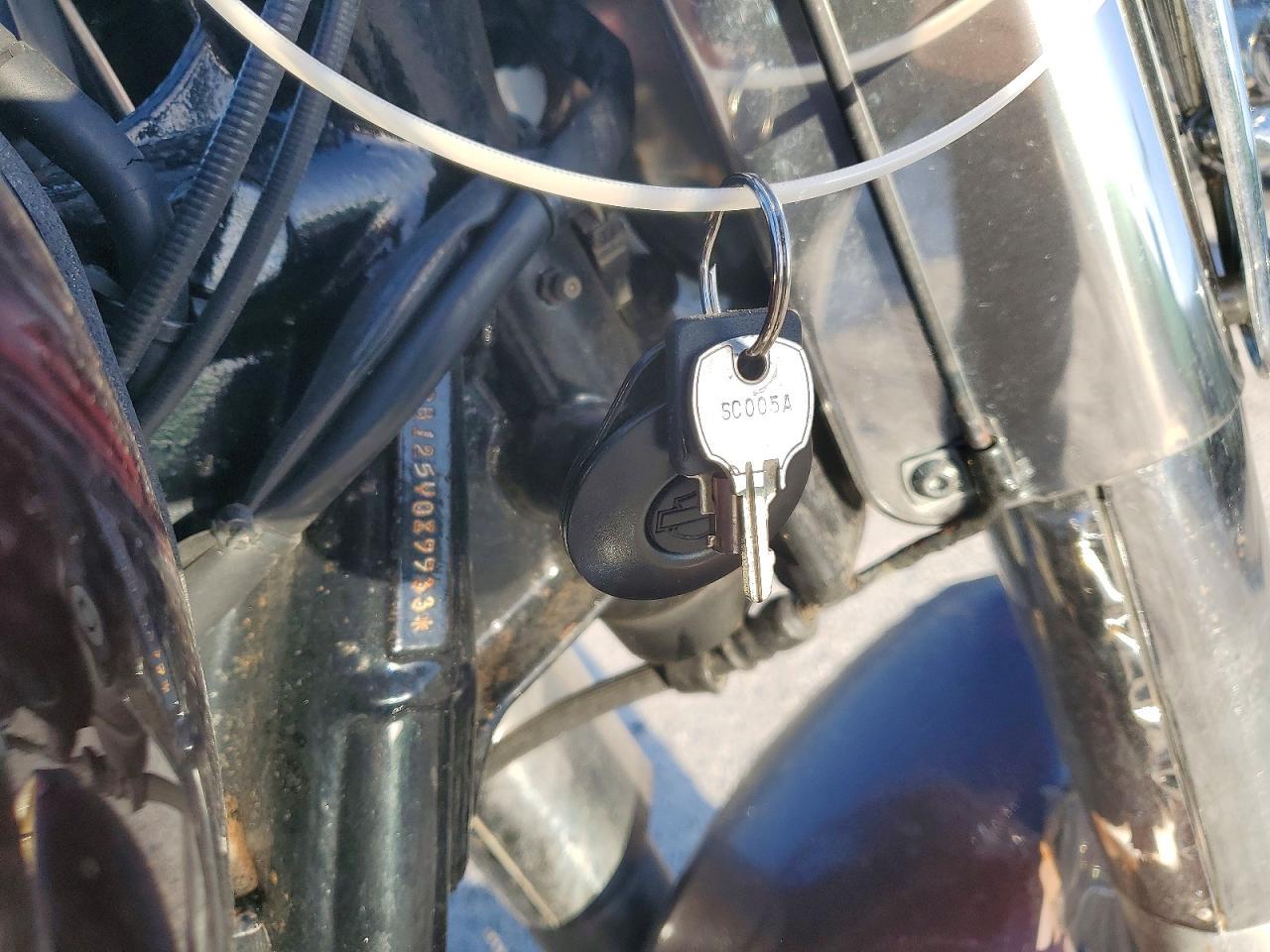 2005 Harley-Davidson Flstni