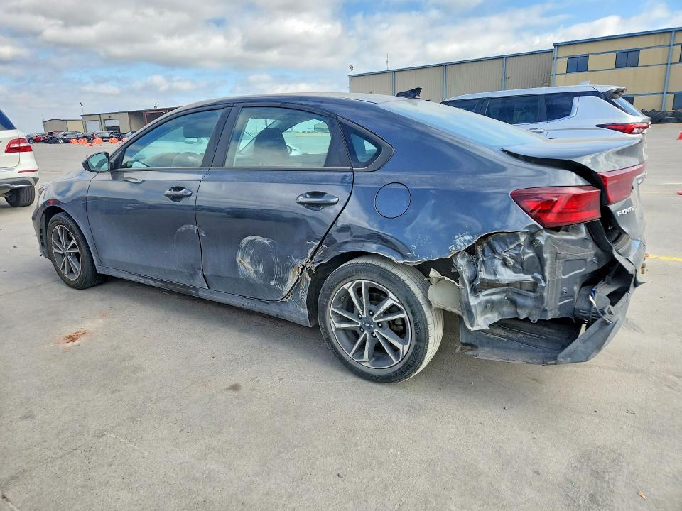 2023 KIA Forte lxs